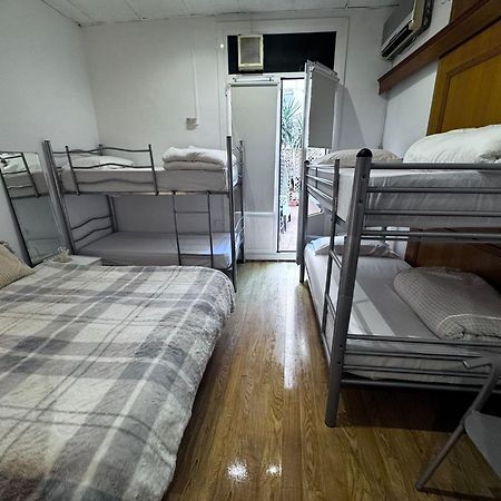 Habitacion Para Grupos Y Familias Hasta 8 Barcelona Eksteriør bilde