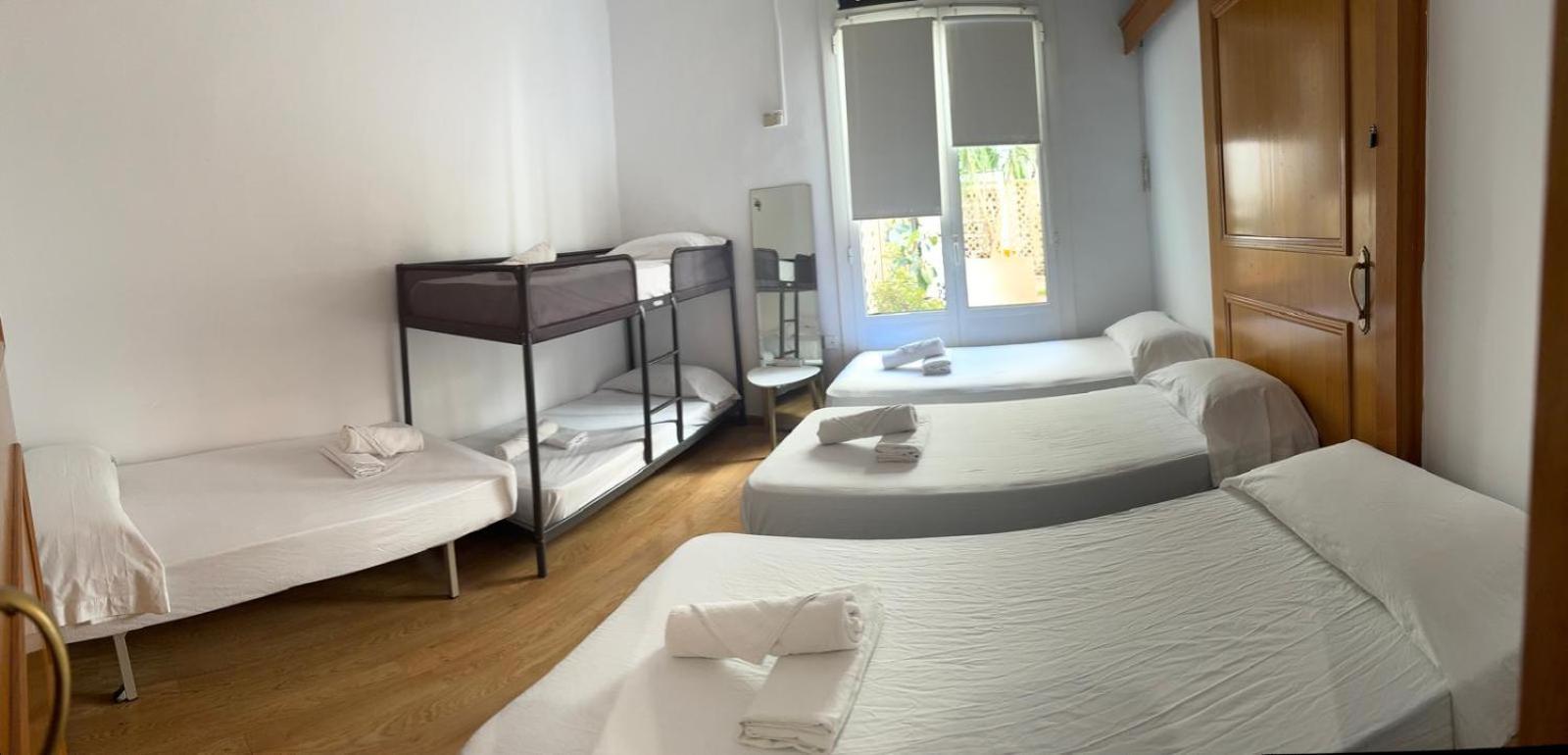 Habitacion Para Grupos Y Familias Hasta 8 Barcelona Eksteriør bilde
