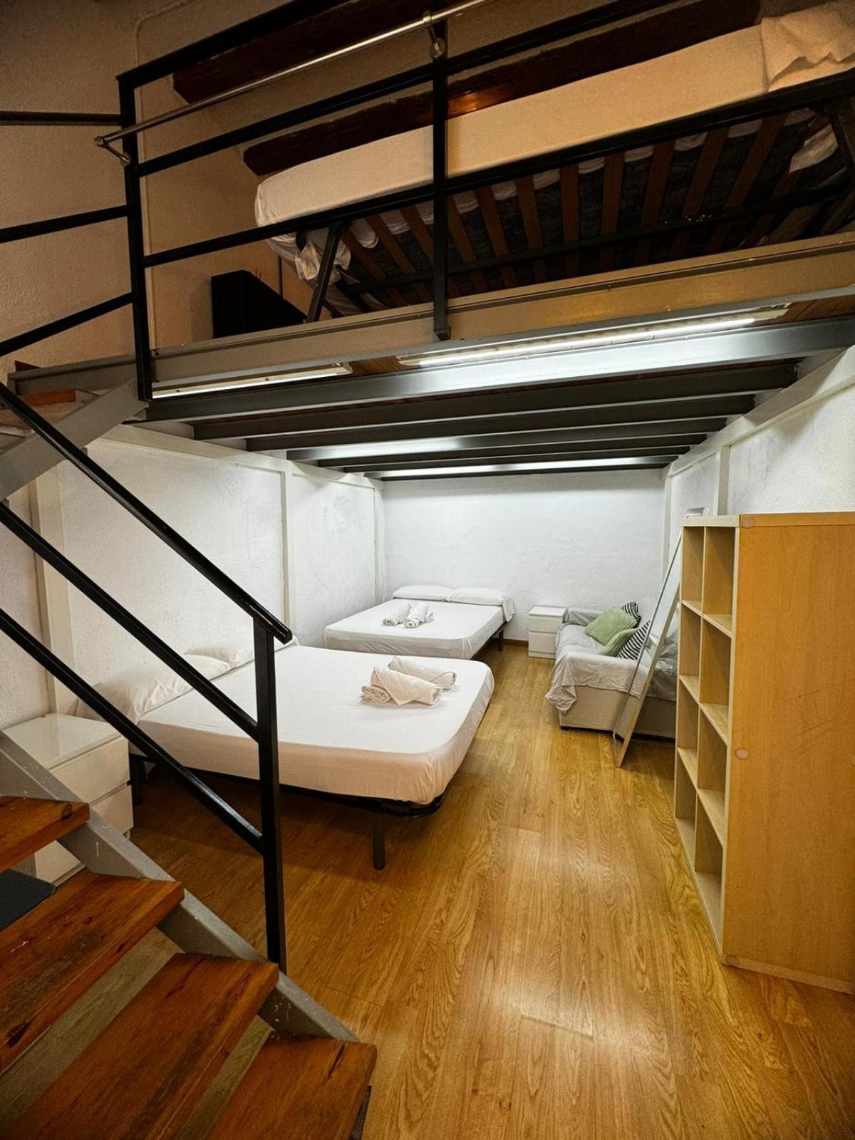 Habitacion Para Grupos Y Familias Hasta 8 Barcelona Eksteriør bilde